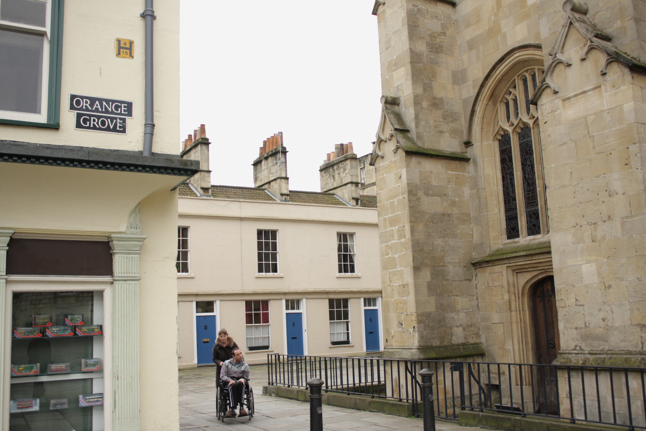 Bath Abbey / Cathedral and side street