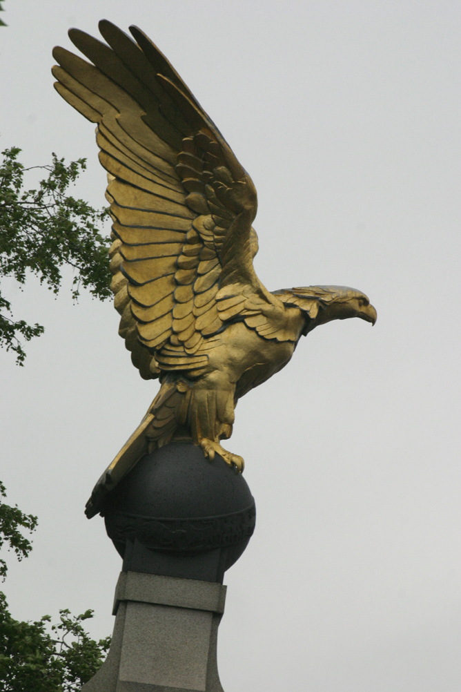 Statue for the RAF outside of the MoD buildings on the Victoria Embankment