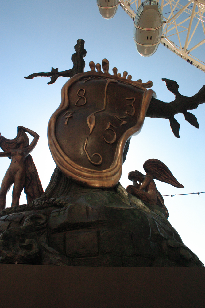 Dali Sculpture outside County Hall